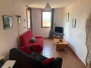 Appartement spacieux près de Saint-Beauzély, piscine partagée.